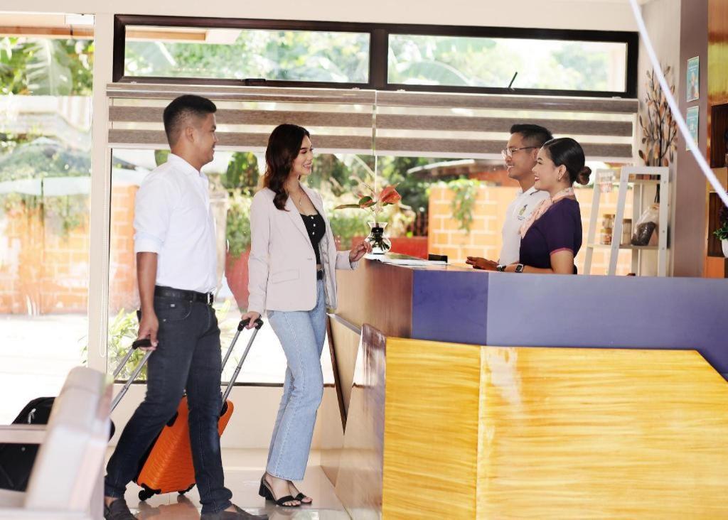 Aerostop Hotel & Restaurant Plaridel  Ngoại thất bức ảnh