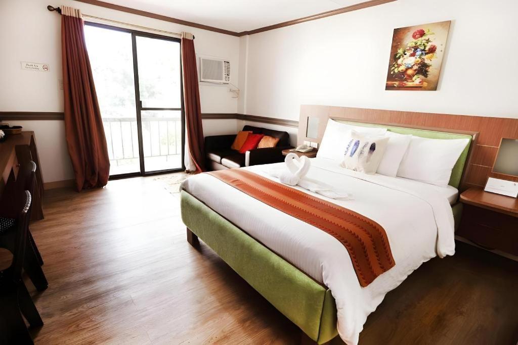 Aerostop Hotel & Restaurant Plaridel  Ngoại thất bức ảnh