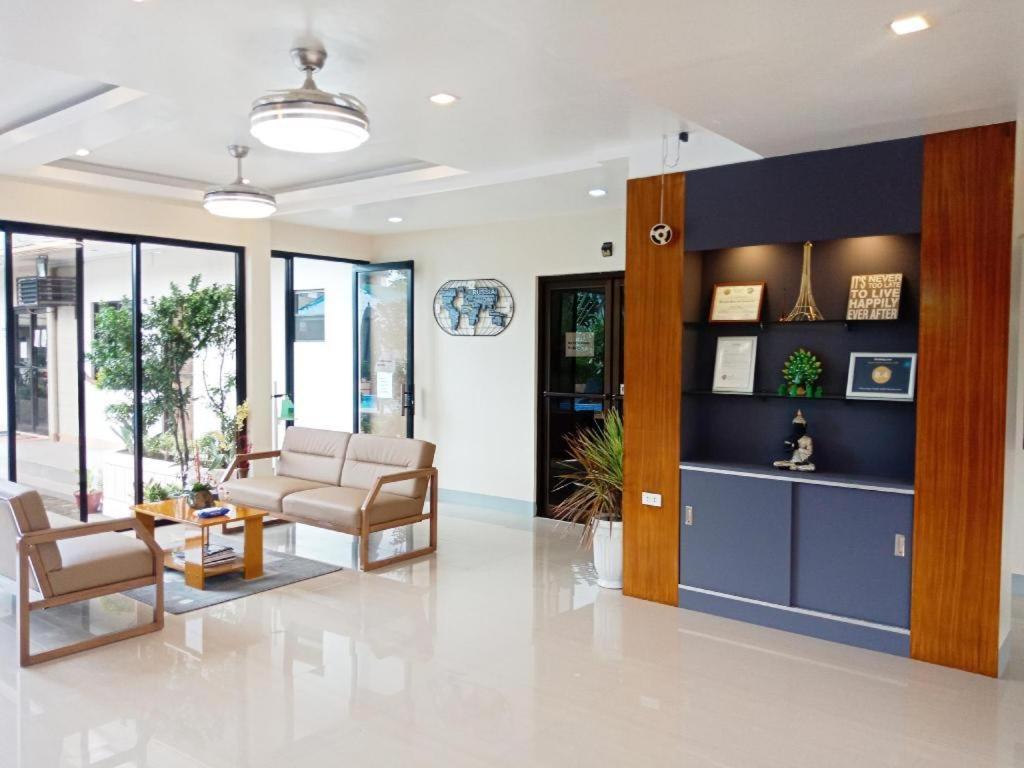 Aerostop Hotel & Restaurant Plaridel  Ngoại thất bức ảnh